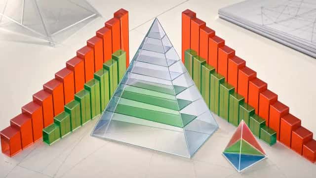 Volume de la pyramide : démonstration par le calcul infinitésimal
