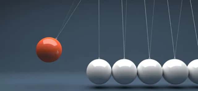 A world of oscillations: from Huygens's clock to quantum physics